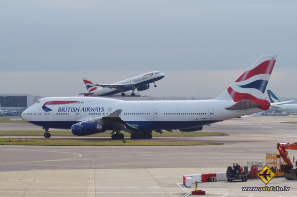 Boeing 747-436